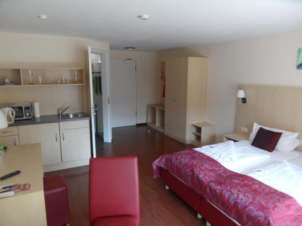 Hotel Gasthof Zum Engel - Gaestehaus Künzelsau Esterno foto