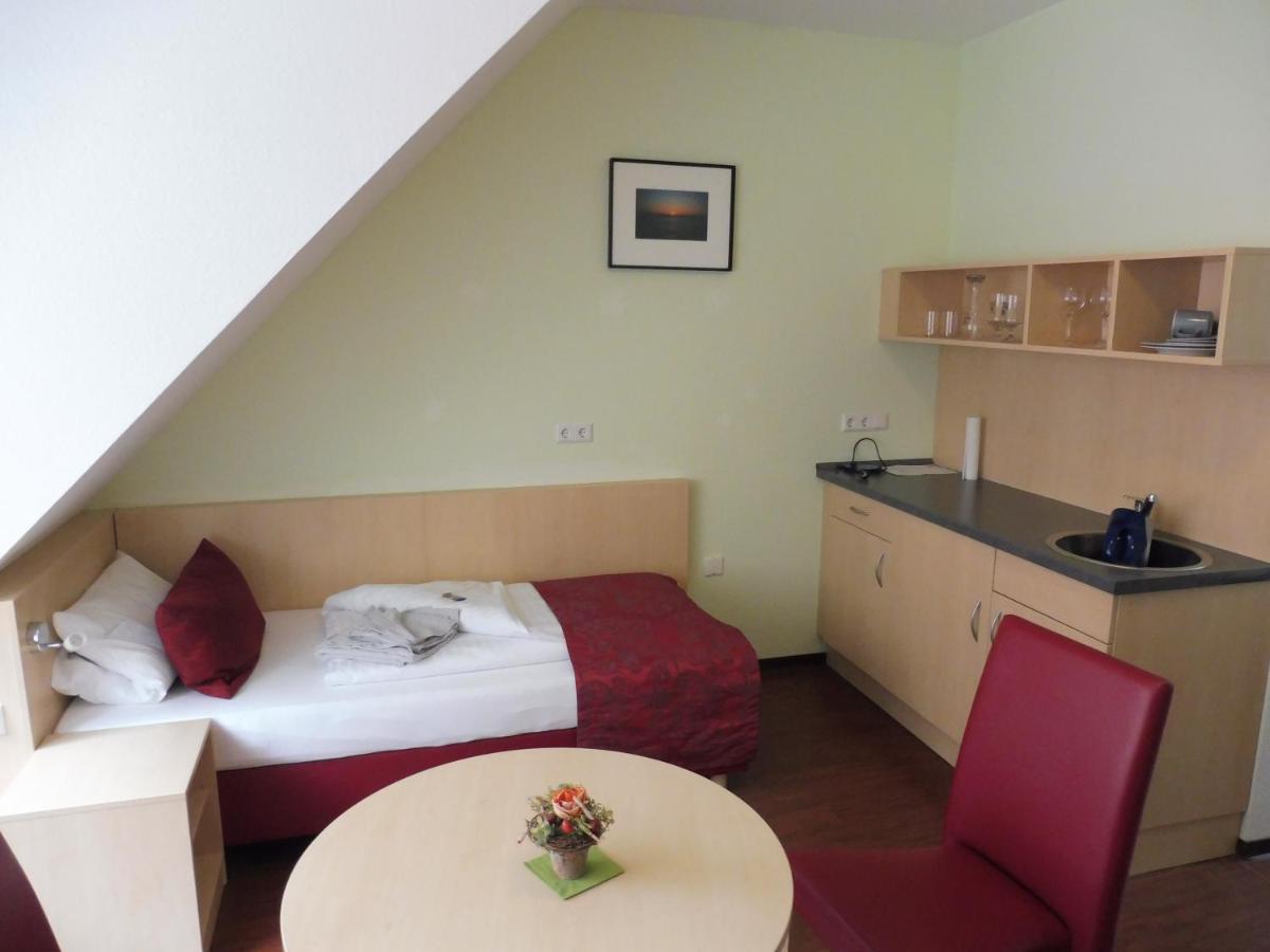 Hotel Gasthof Zum Engel - Gaestehaus Künzelsau Esterno foto